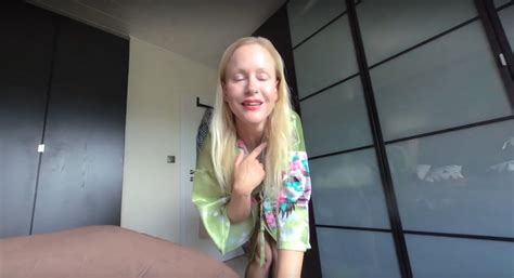 Executrix Fantasy Sukkubus Saugt Dch Aus VR Porn Video VRPorn