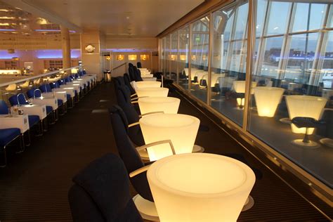 Review: Finnair Lounge, Helsinki Vantaa Airport (non-Schengen