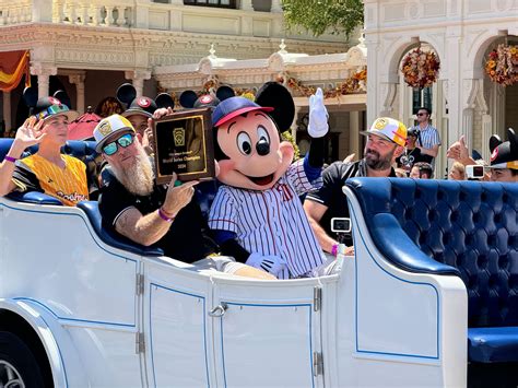 Little League World Series Champions Celebrate at Magic Kingdom - WDW ...