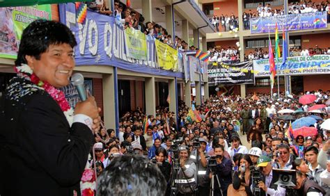 Brigada De Asambleístas De Cochabamba Presidente Entrega Moderno