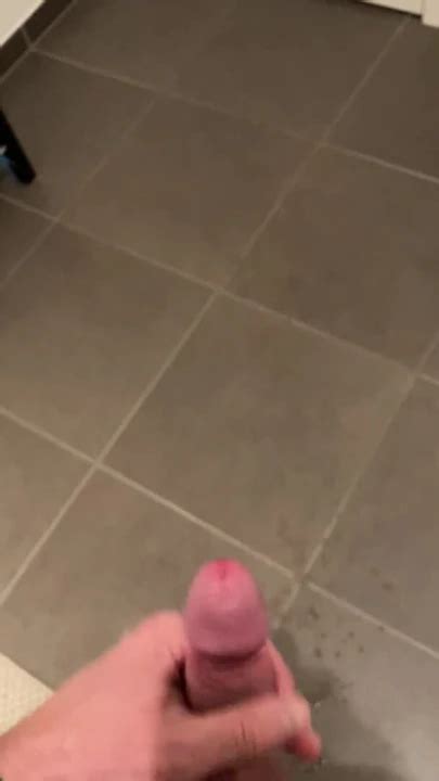 Huge Cumshot Explosion With Strong Spurts Of Cum Gay Big Cock Porn Feat ZenyattaMondatta