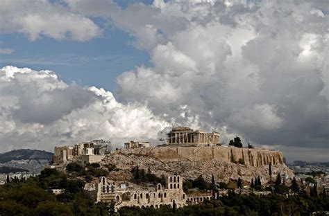 Escándalo en Grecia filmaron una escena de sexo gay en la Acrópolis