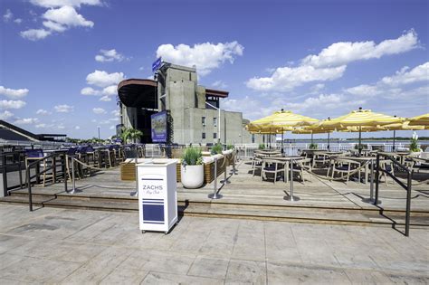 Floating stages will soon appear at the northwell at jones beach theater 9