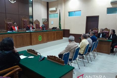 PN Tanjungpinang Vonis Bebas Lima Terdakwa Korupsi Rumah Dinas Dprd