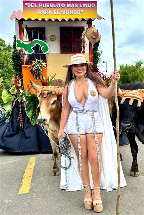 ¿Sensual o vulgar? Yaneth Marín se robó todas las miradas al ser la