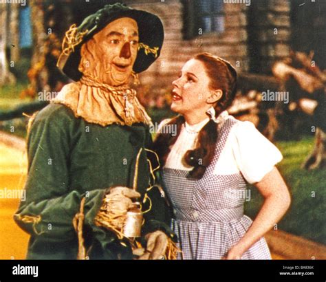 THE WIZARD OF OZ 1939 MGM Film With Judy Garland As Dorothy And Ray