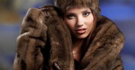 Украинок одевают в одноразовые китайские шубы - Финансы bigmir)net