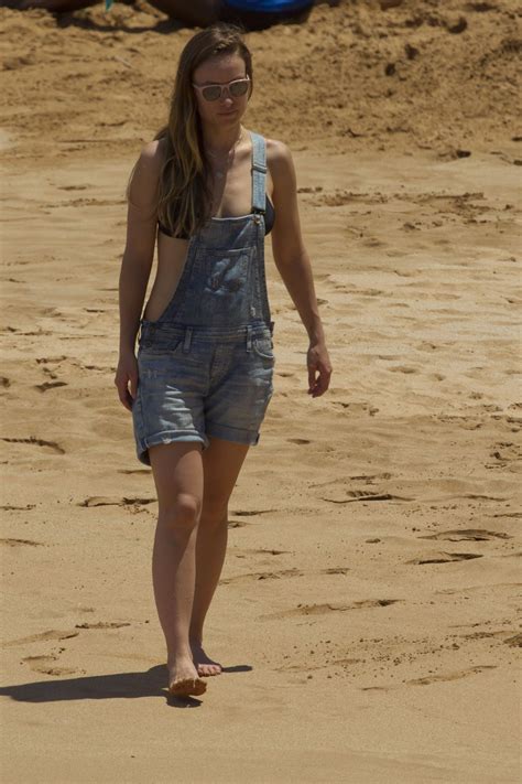 Olivia Wilde In A Bikini At A Beach In Hawaii 4 17 2016 CelebMafia