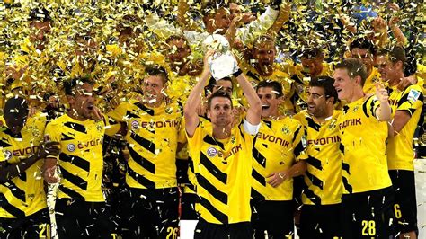 Футбольная форма Borussia Dortmund - YouTube