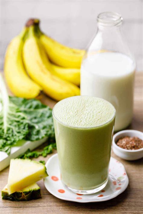 Simple Kale Banana Smoothie For Breakfast On The Go Satisfying Meal