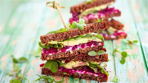 How to order a healthier sandwich: 7 smart tips on what to eat and what ...