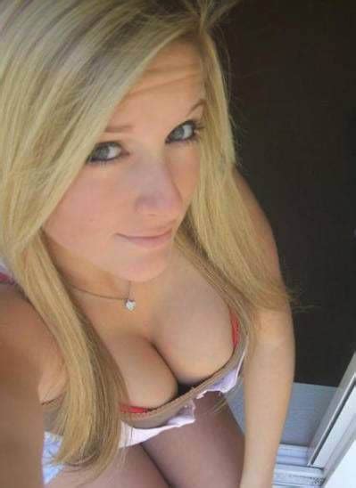 Big Tit Girlfriends Posing In The Mirror Porn Pictures Xxx Photos Sex Images Pictoa