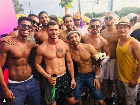 Imagens Do Agrada Gregos O Bloco De Muitos Corpos Mostra Guia Gay S O Paulo