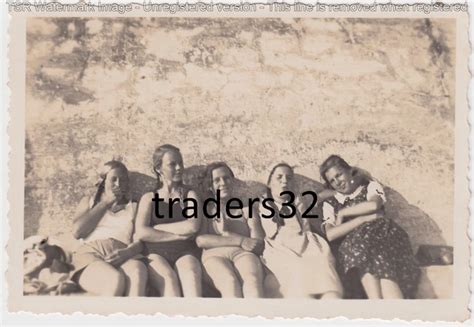 Foto Portrait H Bsche Sexy Blonde M Dchen M Del Mit Z Pfen Badeanzug Kleid Eur Picclick De