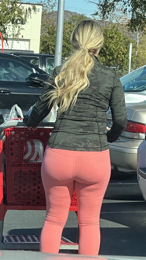 Gorgeous Blonde Milf With A Massive Plump Ass In Pinkish Leggings Spandex Leggings Yoga
