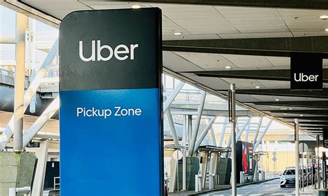 uber pick  zone opens  sydney airports  international terminal