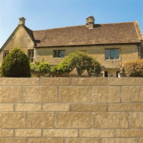 Burford Garden Walling Split Face Golden Buff Cotswold Stone