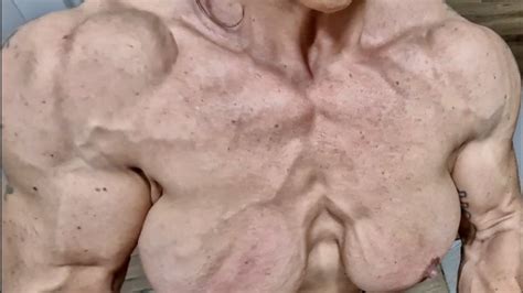 FBB HAIRY FULL BODY WEEKS NO SHAVE EXCLUSIVE VIDEO PLUS ROIDED AND RIPPED PUMPED NUDE