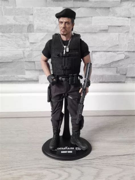 Hot Toys Barney Ross Scale Figure Badge Missing From Beret Unboxed Picclick Uk