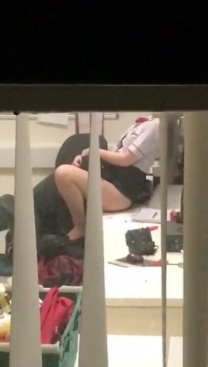 Eatting Pussy To Orgasm Holding His Head Down British Facesitting Porn Xhamster