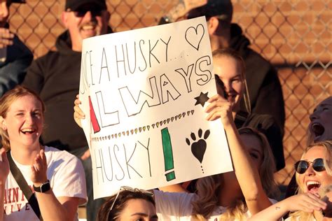 Huskies Football Season Kicks Off With A Win Smu News And Events
