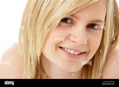 Cute Blonde Teenage Girl Seventeen Banque De Photographies Et Dimages