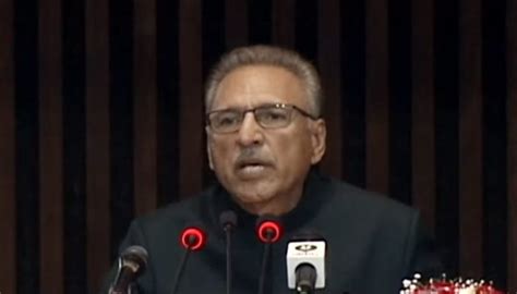 President Alvi Praises Ptis Economic Policies During Joint Session Address