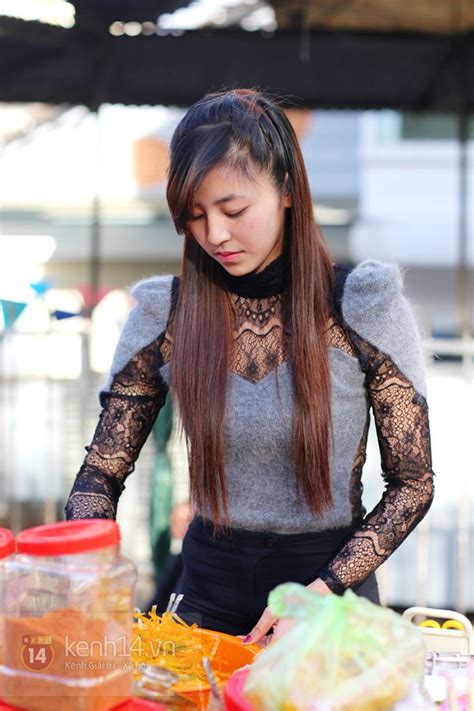 4 năm sau ngày bất ngờ nổi tiếng hot girl bánh tráng trộn hiện tại ra sao