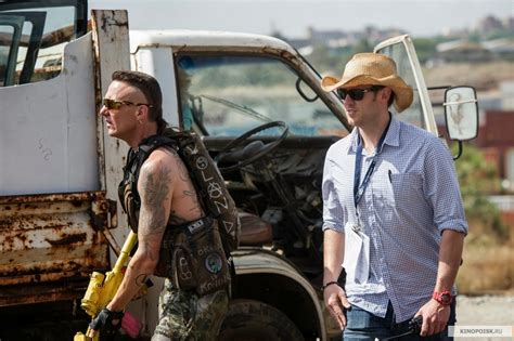 Фото: Робот по имени Чаппи / Кадр со съёмок фильма «Робот по имени ...