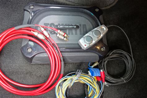 Саб Pioneer Carrozzeria — мал да удал — Subaru Forester (SF), 2 л, 2001 ...