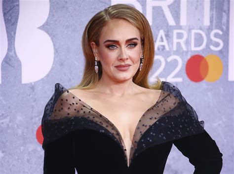 Adele, en la mira del Super Bowl 2026: Conversaciones avanzan, pero no