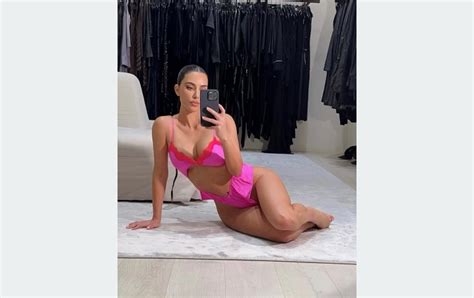 Kim Kardashian Se Muestra En Lencería Para Promocionar Su Marca La