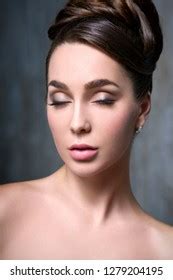 Beautiful Brunette Busty Girl Posing Foto Stok Shutterstock