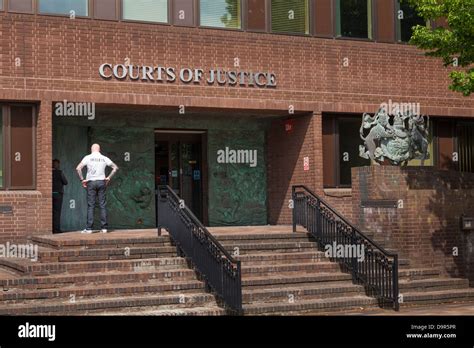 Exterior Of Portsmouth Crown Court Stock Photo Alamy