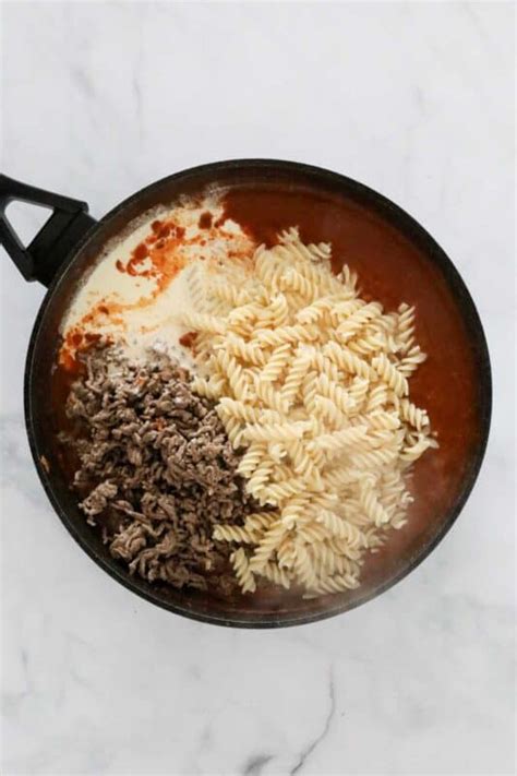 Creamy Beef Mince Pasta 35 Minute Midweek Winner Bake Play Smile