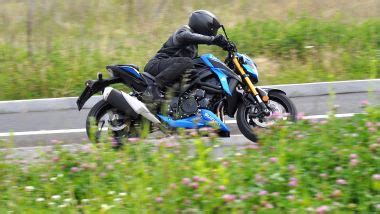 Prova Su Strada Suzuki Gsx S La Prova Della Naked Sportiva