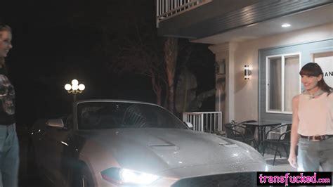 Blonde Shemale Fistfucks Her Girlfriends Pussy Hardcore