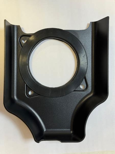 Облицовка лючка бензобака для Лада Веста литая (в комплект с кольцом ...