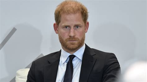 Prince Harry In Panic Mode Over Naked Photo Leak Experts Reveal Shocking Details Oneindia News
