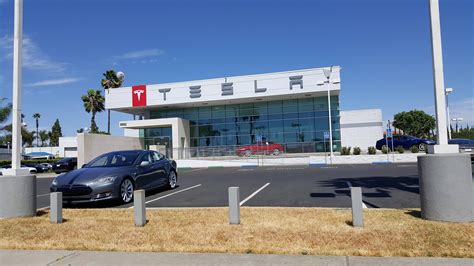 Tesla dealership spotted! Buena Park, CA : r/teslamotors
