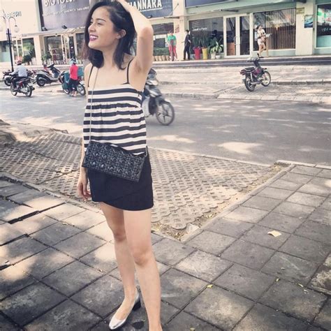 T Hi U M M I Tay C A N Ng Hot Girl V N Ng I M H Vi