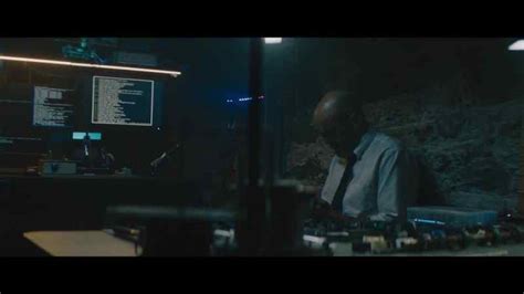 "- It feels like a fluidstream, but not like water. - Mm-hmm, but, but ...