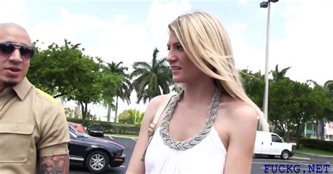 Dinky Rams Pussy Of Awesome Blonde Bimbo Amanda Tate