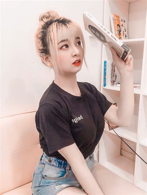 Hot streamer Mèo k Em muốn chứng minh một điều Không phải streamer là cứ cắm mặt vào game