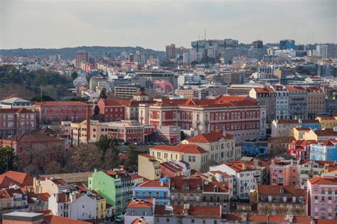 Vista Dos Telhados De Lisboa Do Miradouro Da Senhora Do Monte Em Lisboa