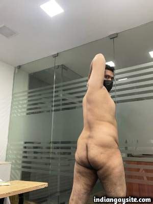 Naked Office Guy Teasing Sexy Gay Pics Indian Gay Site