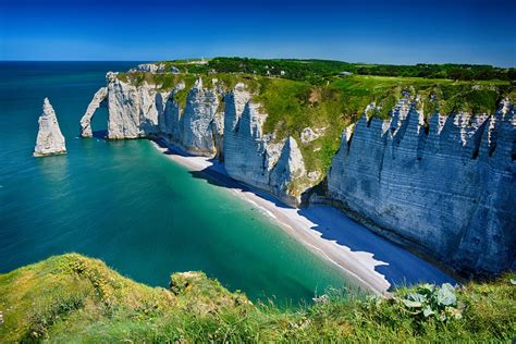 The Best Coastal Towns in France Easily Accessible by Ferry - FrenchEntrée