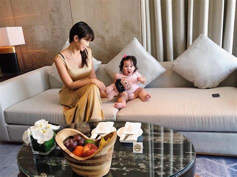 Style Ch M Con C A Hot Mom Vbiz S T Nh Nh Ng K N O C N L I A Ph N U Tranh Th Khoe