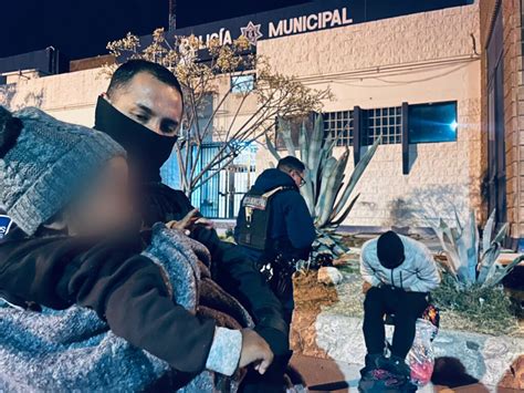 Migrantes Fueron Resguardados Del Fr O Por Agentes Municipales