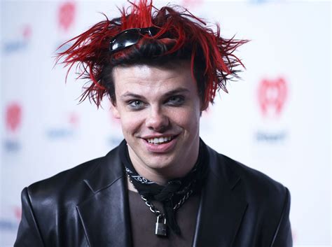 Yungblud Got Career Advice From Avril Lavigne Robert Smith And Liam